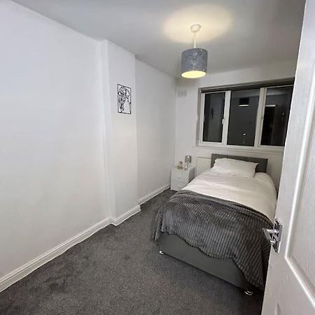 Whole Apartment Near To London 브롬리 외부 사진
